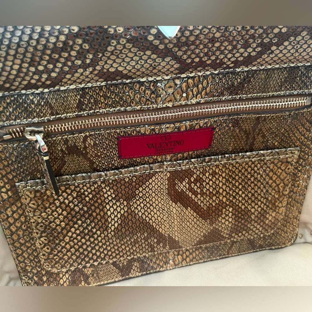 Valentino Garavani Rockstud Reptile Bag – New with Tags - Picture 14 of 17